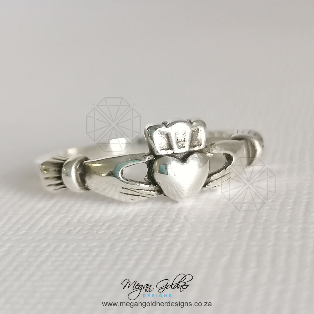 Evermore Claddagh Promise Ring – Celtic